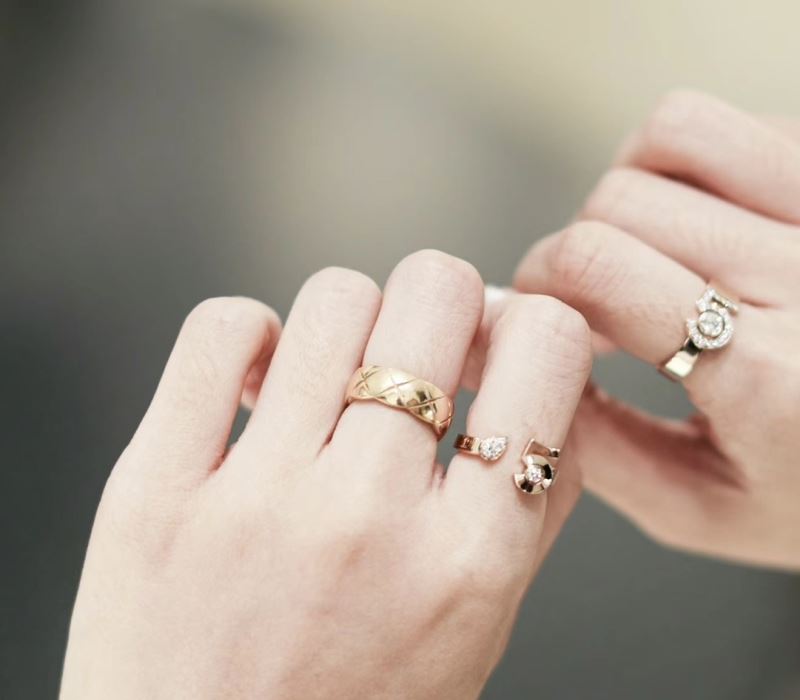 Ch**el rings